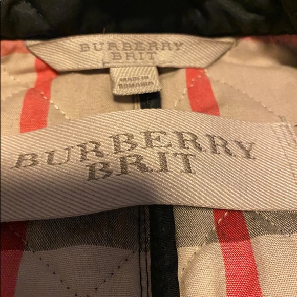 Burberry Brit quilted  trench coat. - Picture 2 of 6